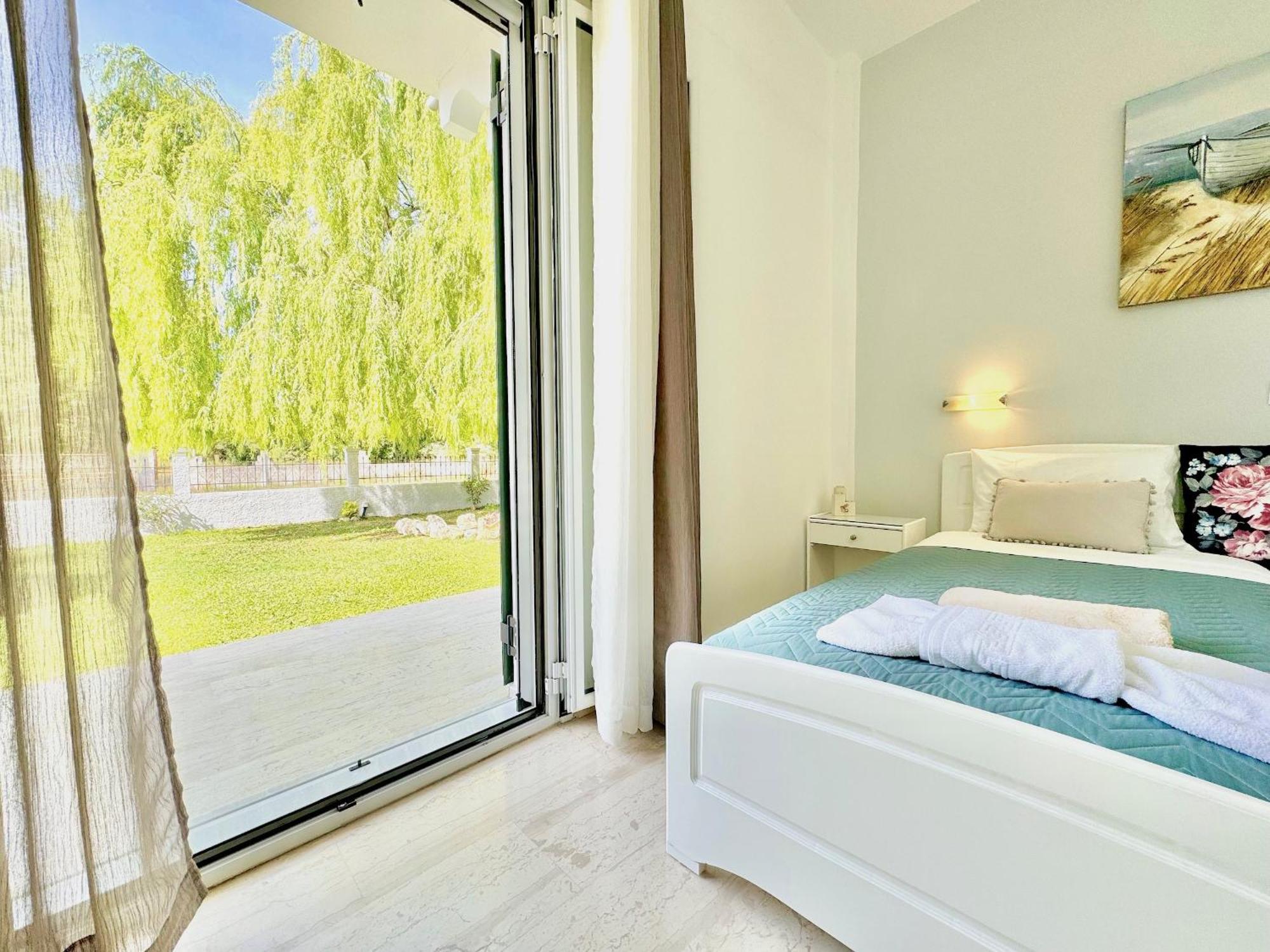 Dafni With Private Pool By Dadovillas Villa